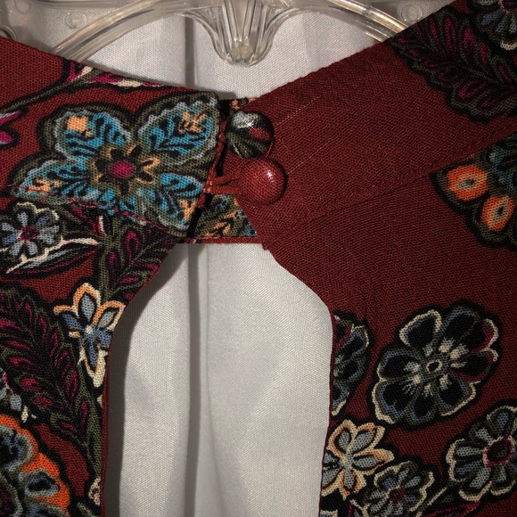 Blu Pepper Floral Keyhole Dress - Picture 4 of 8